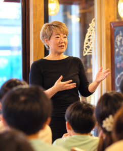 今回のみせしょくパーティーは、豊島区内のシングルマザーの親子を貸切でご招待しました。